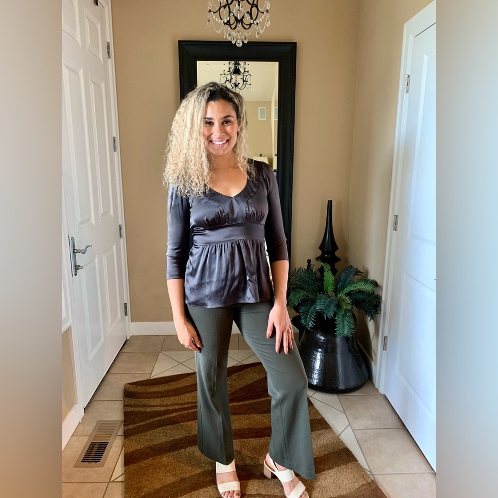 LN ETRO LUXURIOUS SILK BLOUSE. MADE IN ITALY. DARLING SHIRRING IN BACK. HAUTE💕